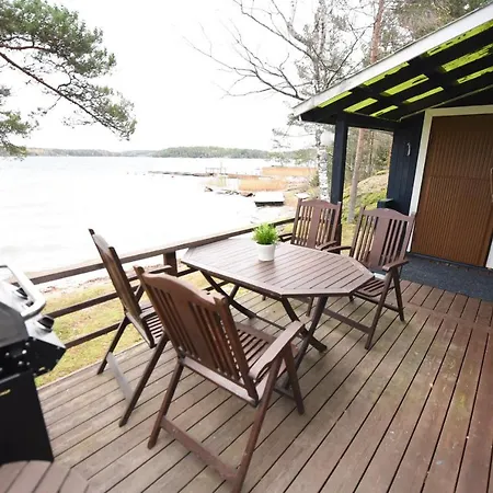 Pieni Merenrantamokki 38m² Chalet